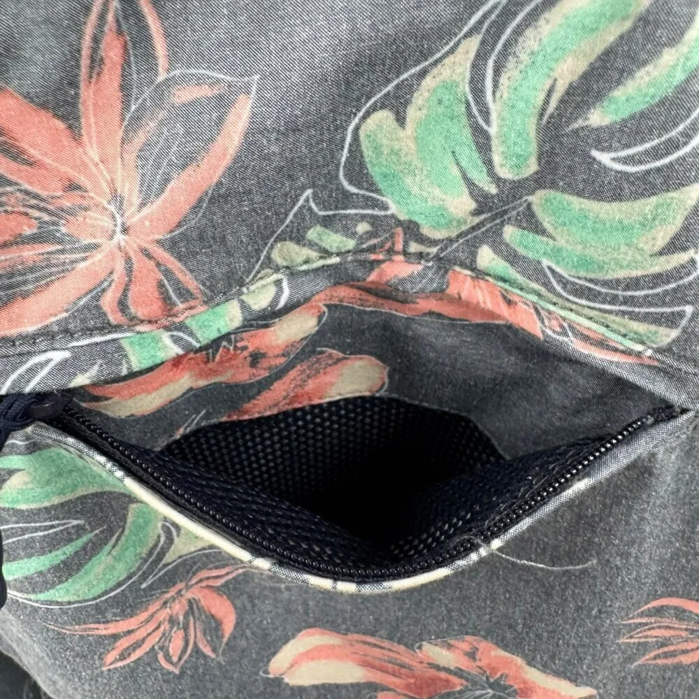 Roundtree & Yorke Mens Floral Blue Swim Trunks Size 38 Elastic Waist With Pocket